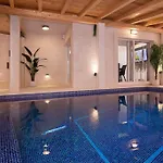 Paradise House سبليت