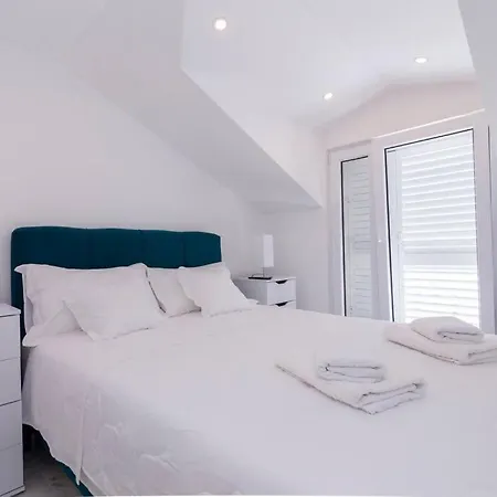 Daire Paradise House Split