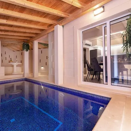 Paradise House * Σπλιτ